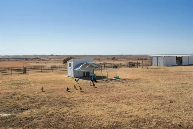 $995,000 | 945 Quarter Horse Lane, Bellevue, TX 76228