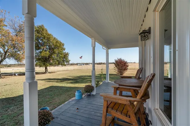 $995,000 | 945 Quarter Horse Lane, Bellevue, TX 76228