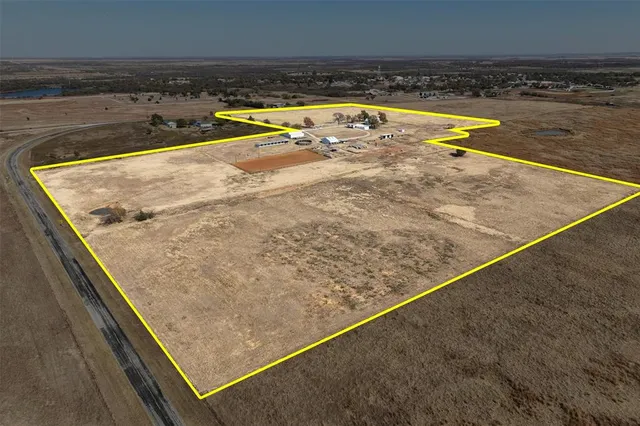 $995,000 | 945 Quarter Horse Lane, Bellevue, TX 76228