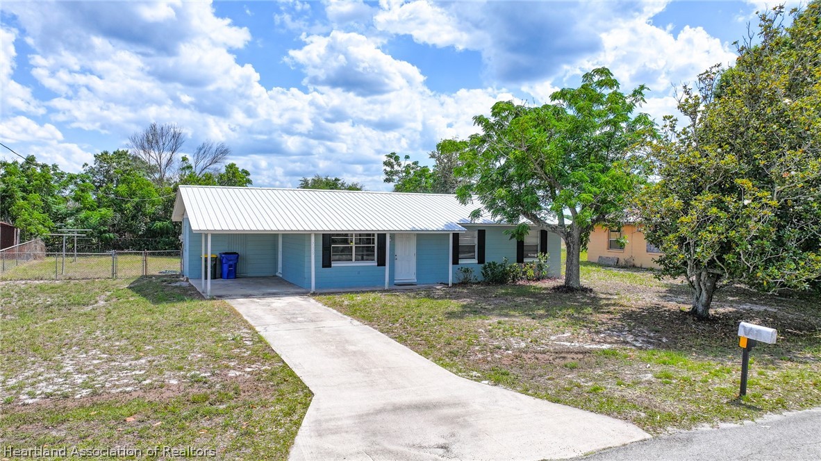 2709 West Rochester Road Avon Park, FL 33825 - Photo 3 of 29