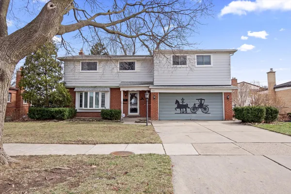 $300,000 | 31126 Gloede Drive, Warren, MI 48088