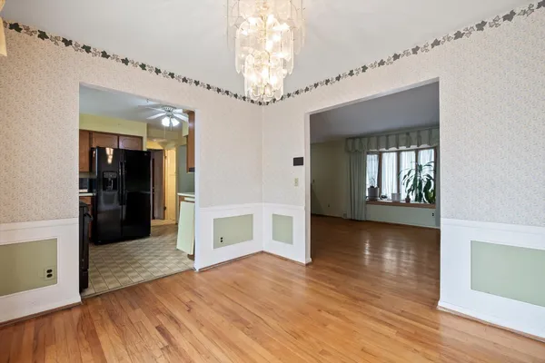 $300,000 | 31126 Gloede Drive, Warren, MI 48088