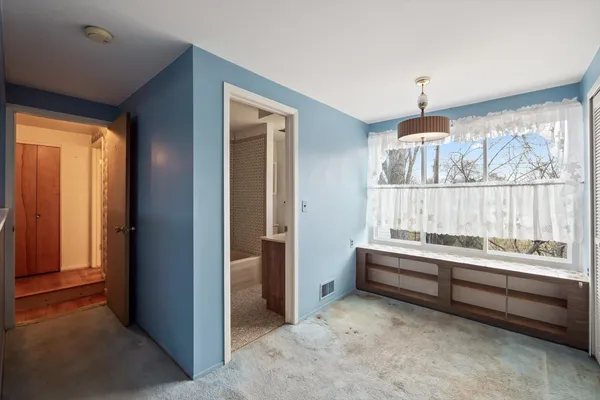 $300,000 | 31126 Gloede Drive, Warren, MI 48088