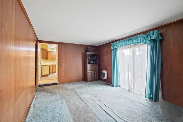 $300,000 | 31126 Gloede Drive, Warren, MI 48088
