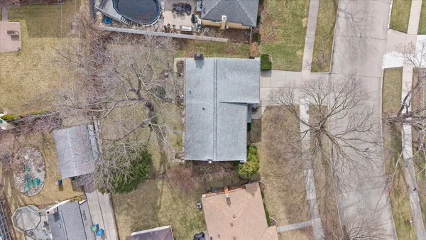 $300,000 | 31126 Gloede Drive, Warren, MI 48088