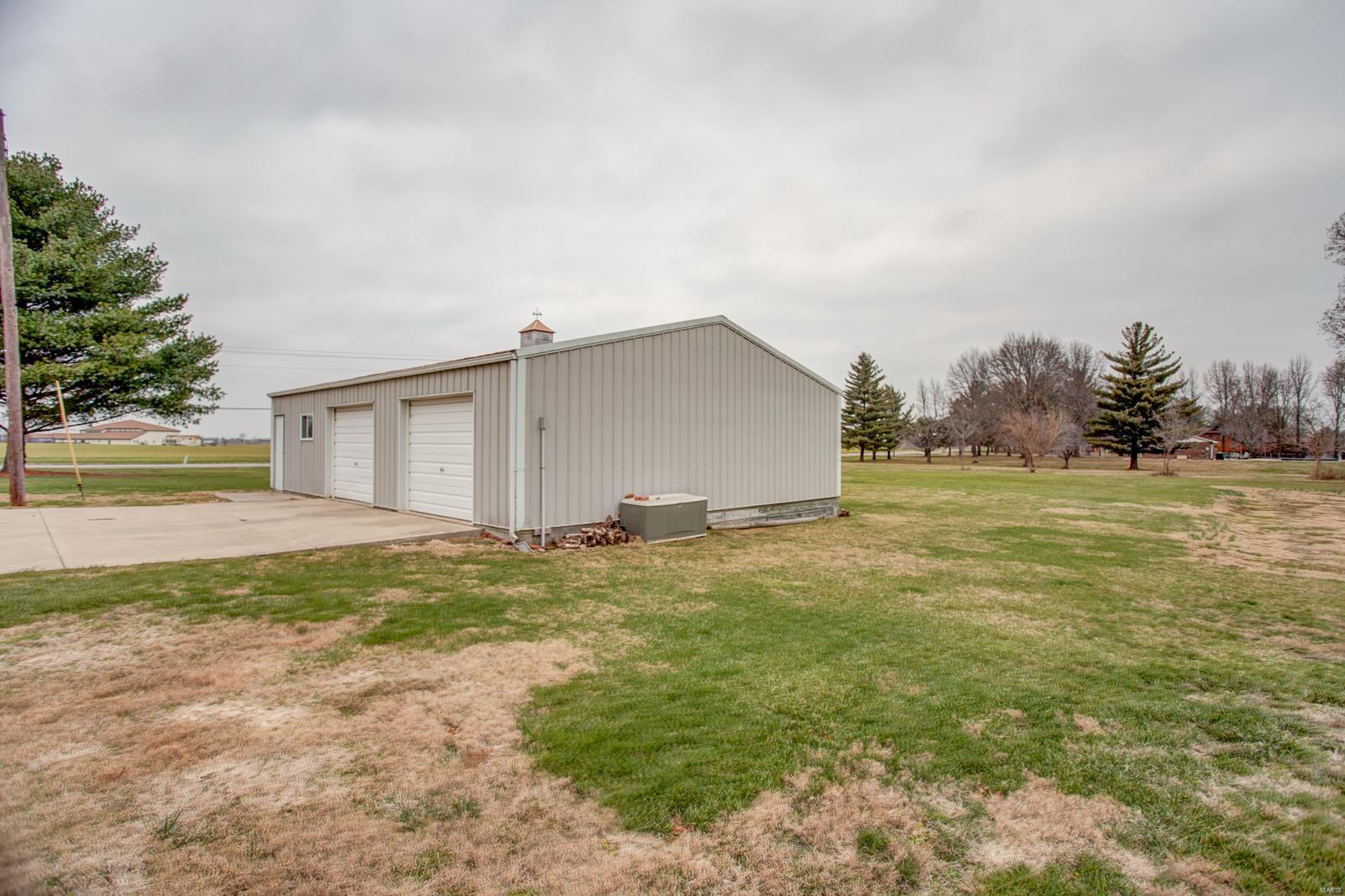 3504 Staunton Road Edwardsville, IL 62025 - Photo 22 of 29 Gallery Image 22