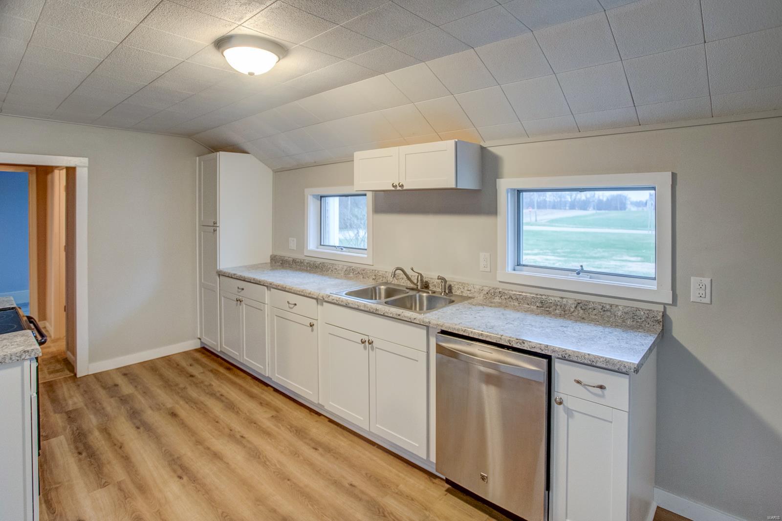 3504 Staunton Road Edwardsville, IL 62025 - Photo 8 of 29 Gallery Image 8