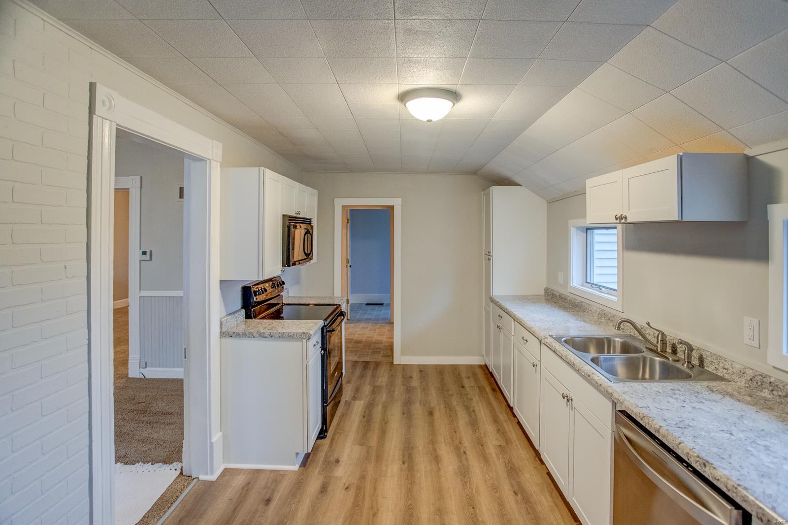 3504 Staunton Road Edwardsville, IL 62025 - Photo 9 of 29 Gallery Image 9