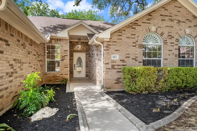 $2,500 | 963 River Rock, New Braunfels, TX 78130