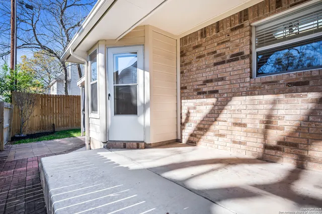 $2,500 | 963 River Rock, New Braunfels, TX 78130