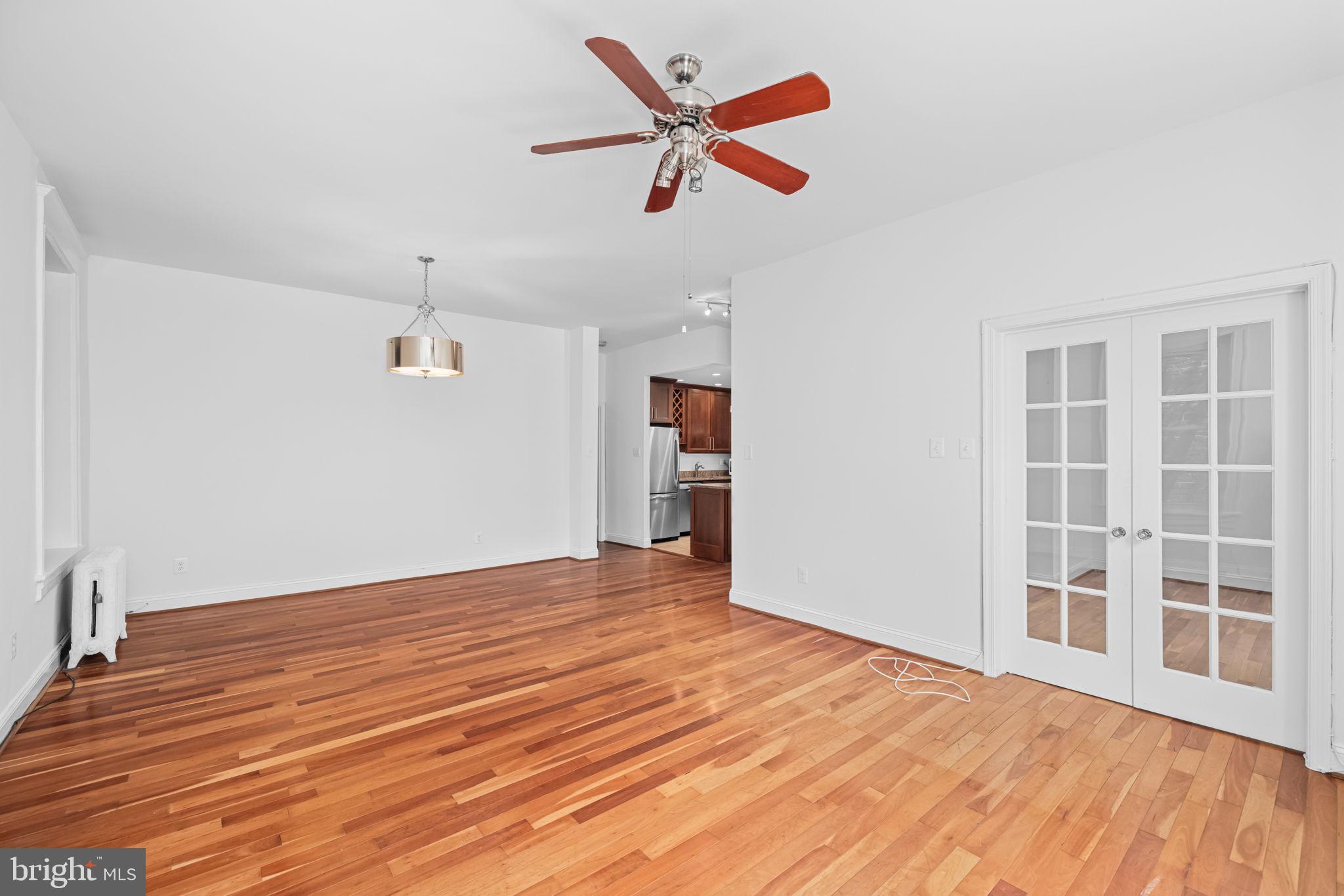 1855 Calvert Street Northwest, Unit 102 Washington, DC 20009 - Photo 12 of 16 Living Room