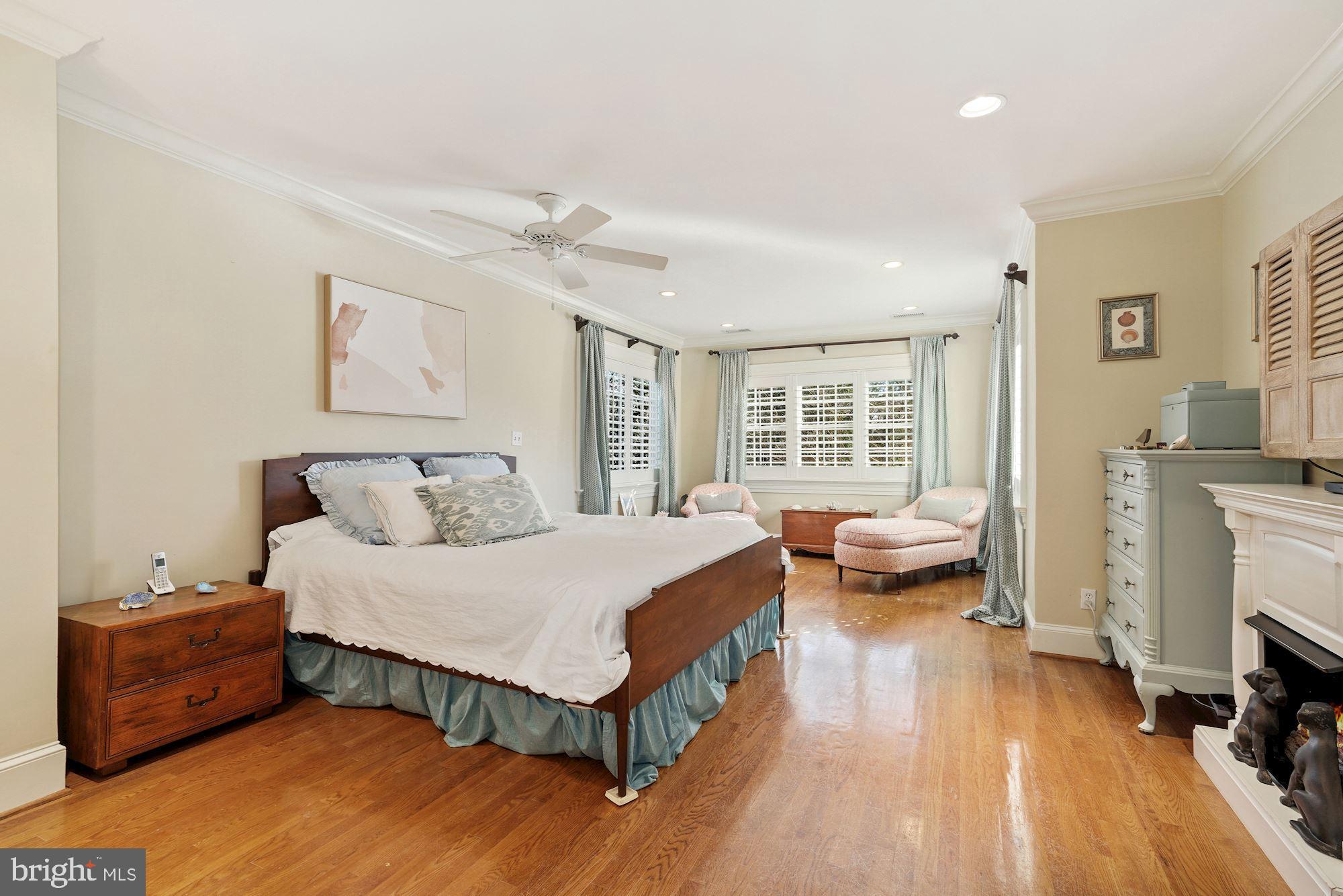 2707 34th Place Northwest Washington, DC 20007 - Photo 14 of 32 Primary Bedroom