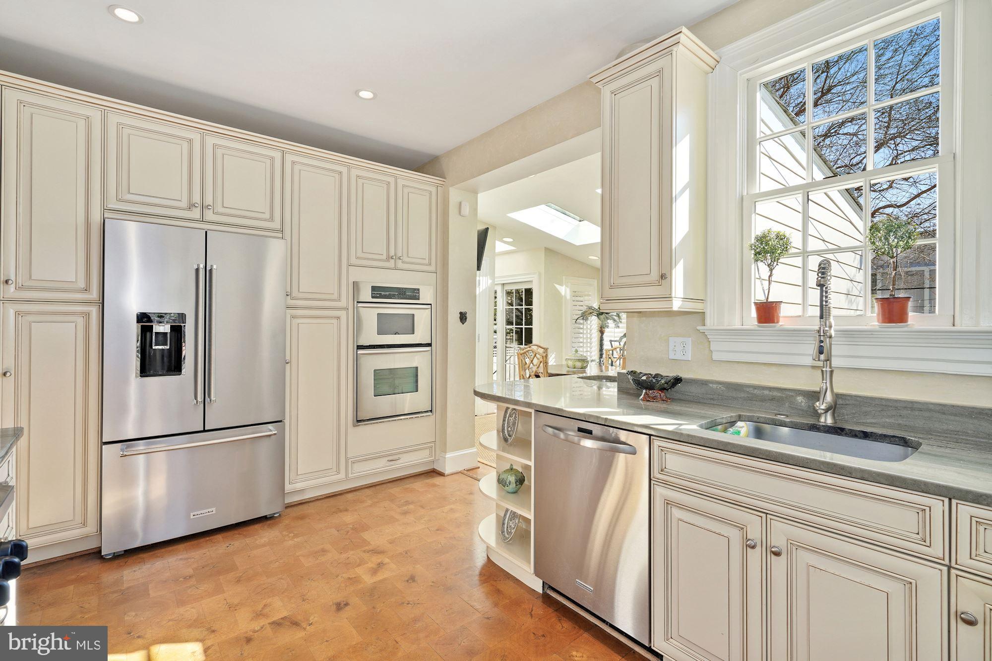 2707 34th Place Northwest Washington, DC 20007 - Photo 9 of 32 Kitchen
