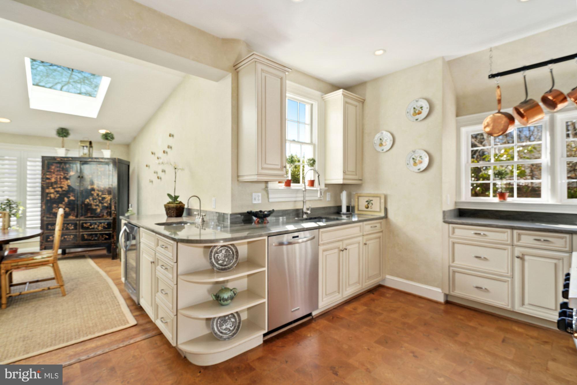 2707 34th Place Northwest Washington, DC 20007 - Photo 10 of 32 Kitchen