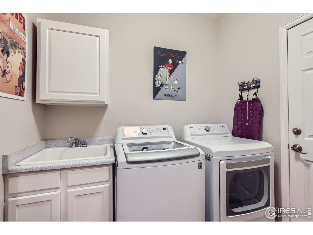 2834 Blue Jay Way Lafayette, CO 80026 - Photo 35 of 47 a utility room with dryer and washer