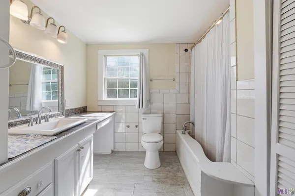 $235,000 | 301 Washington Avenue, Thibodaux, LA 70301