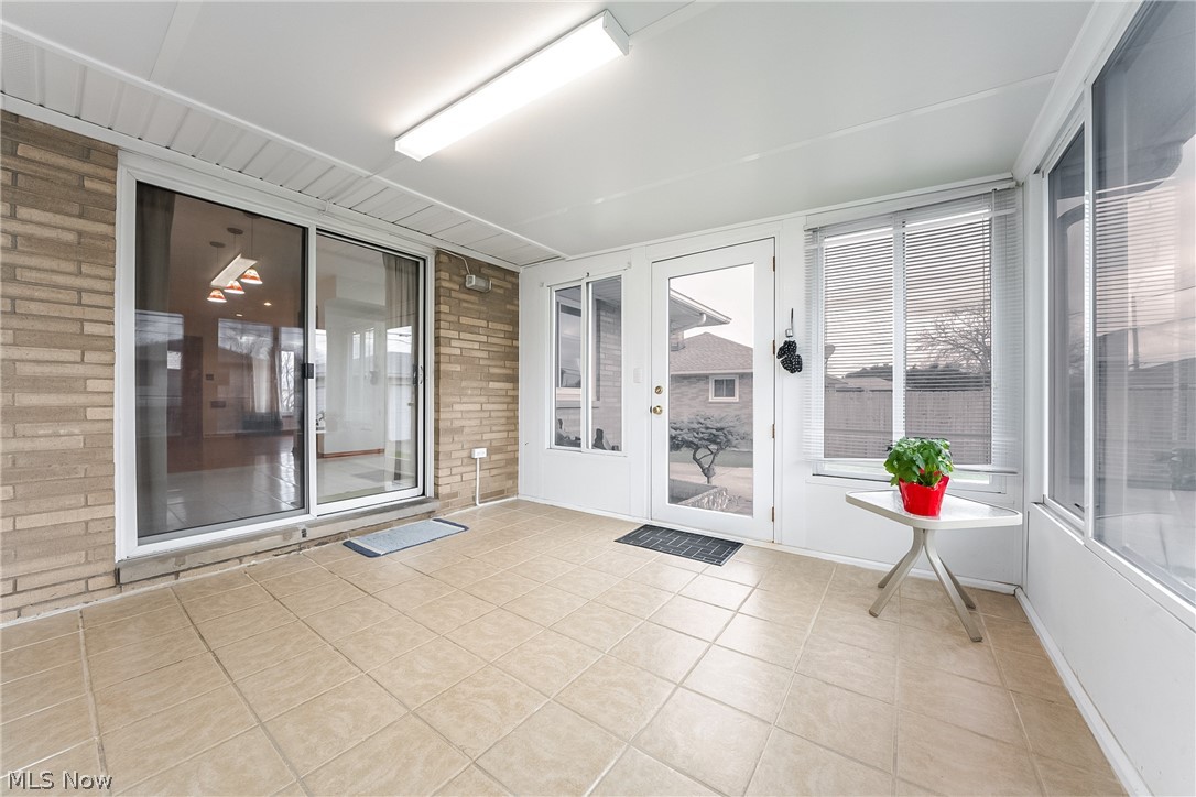 4801 Roadoan Road Cleveland, OH 44144 - Photo 18 of 28 Sunroom