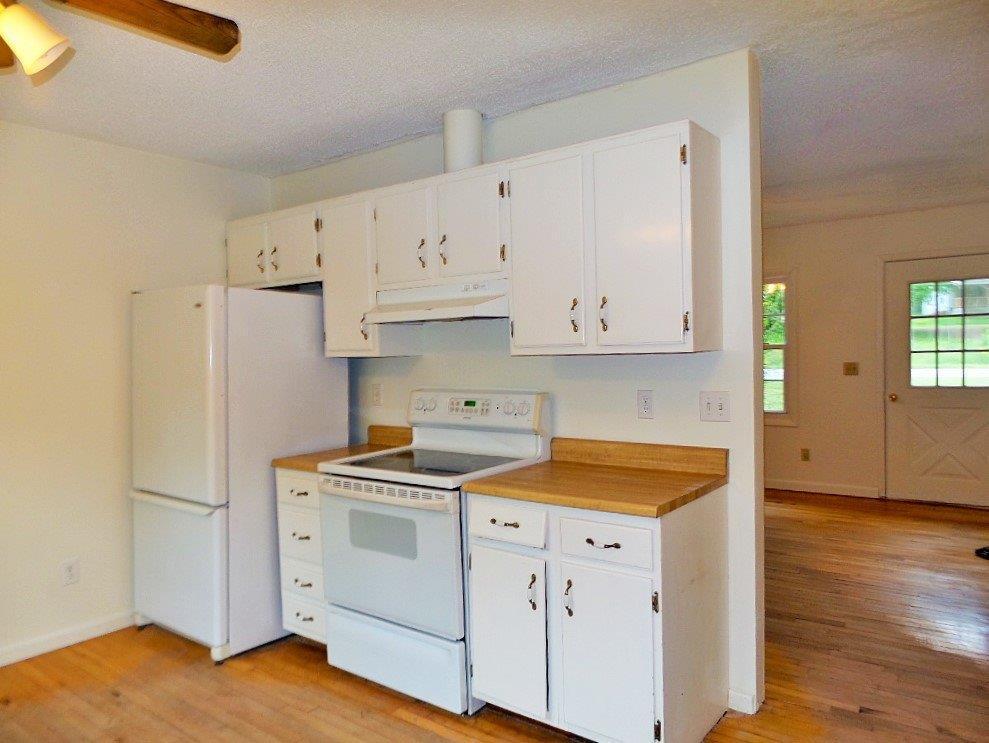 708 Norridgewock Road Fairfield, ME 04937 - Photo 6 of 26 Kitchen