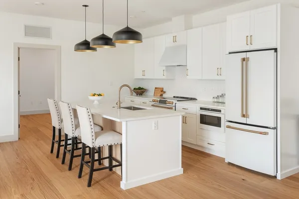 $1,199,900 | 1025 Massachusetts Avenue, Unit 503, Arlington, MA 02476
