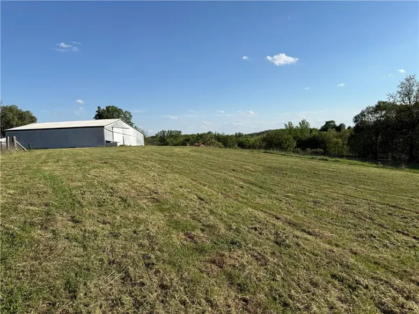 $275,000 | 10585 Southeast 32nd Rd Street, St. Joseph, MO 64507