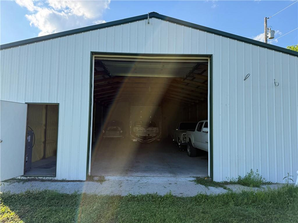 10585 Southeast 32nd Rd Street St. Joseph, MO 64507 - Photo 11 of 16