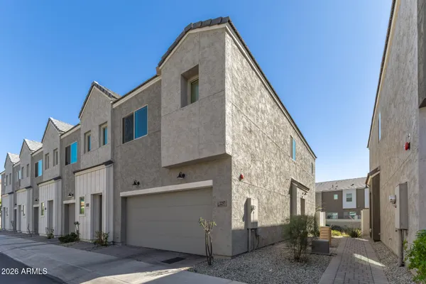 $329,999 | 2257 West Echo Lane, Phoenix, AZ 85021