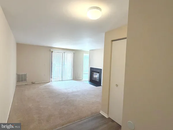 $1,900 | 18131 Chalet Drive, Unit 24103, Germantown, MD 20874