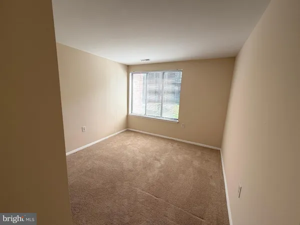 $1,900 | 18131 Chalet Drive, Unit 24103, Germantown, MD 20874