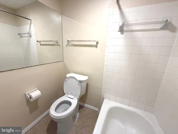 $1,900 | 18131 Chalet Drive, Unit 24103, Germantown, MD 20874