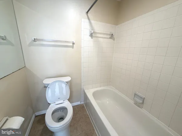 $1,900 | 18131 Chalet Drive, Unit 24103, Germantown, MD 20874