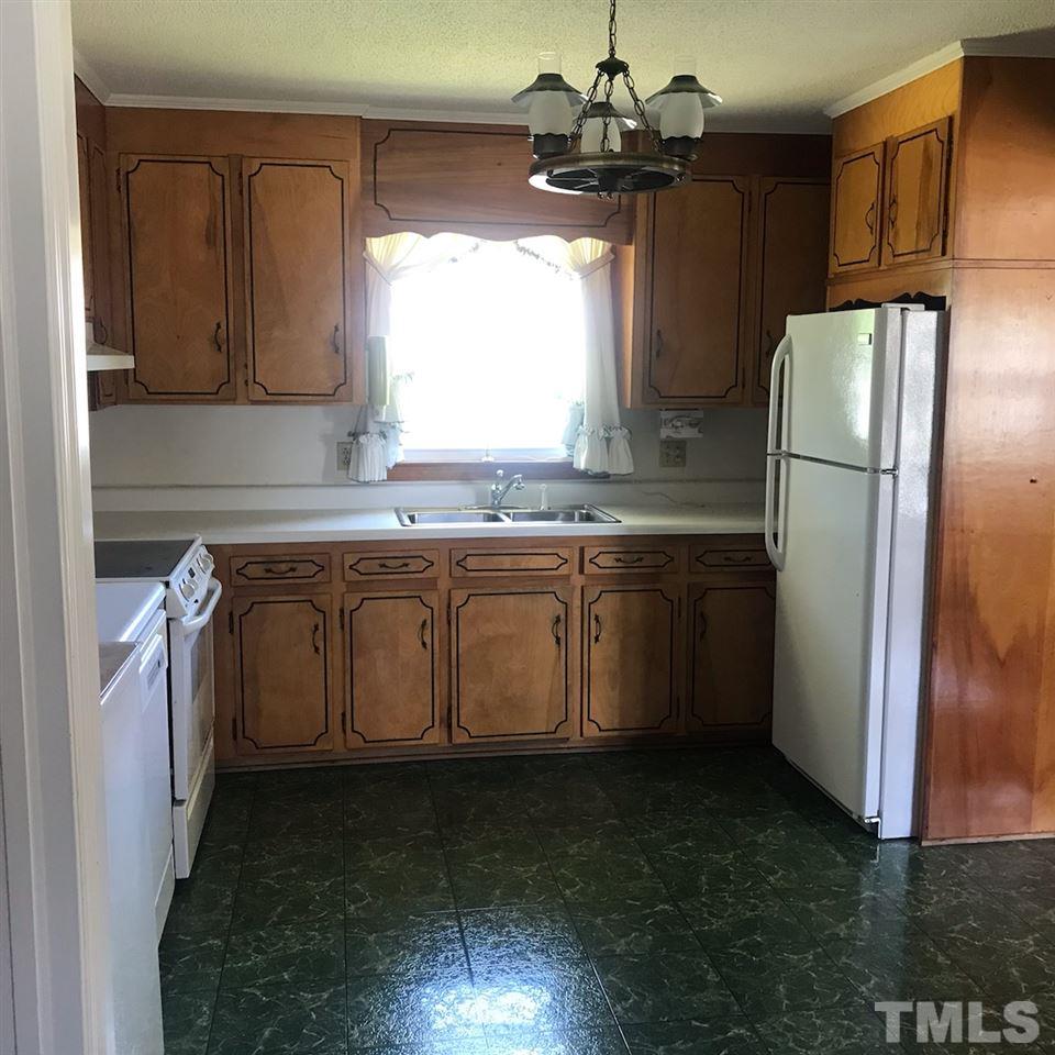 1114 Friendly Road Dunn, NC 28334 - Photo 2 of 13 Gallery Image 2