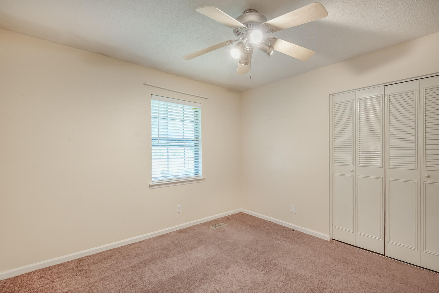 432 Stone Ridge Drive Hixson, TN 37343 - Photo 16 of 26 432_Stoneridge_Dr_020