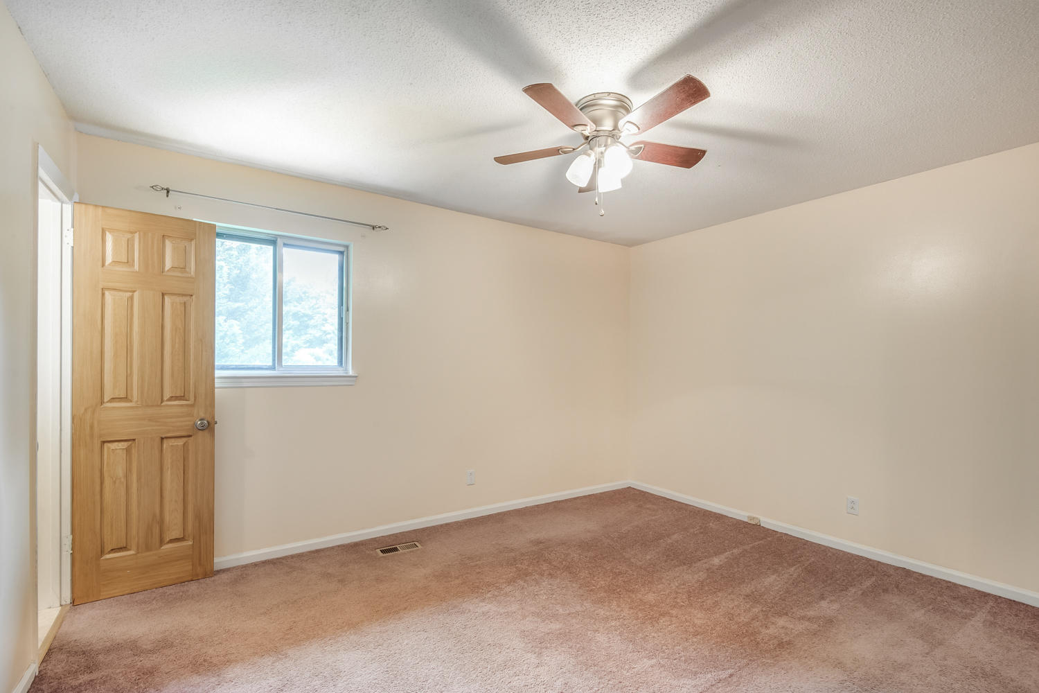 432 Stone Ridge Drive Hixson, TN 37343 - Photo 18 of 26 432_Stoneridge_Dr_022