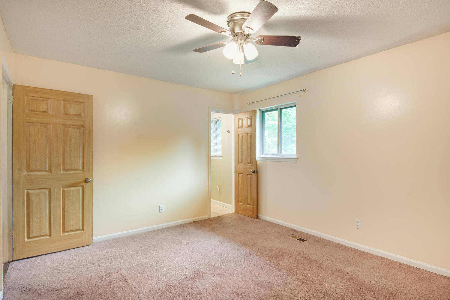432 Stone Ridge Drive Hixson, TN 37343 - Photo 20 of 26 432_Stoneridge_Dr_024