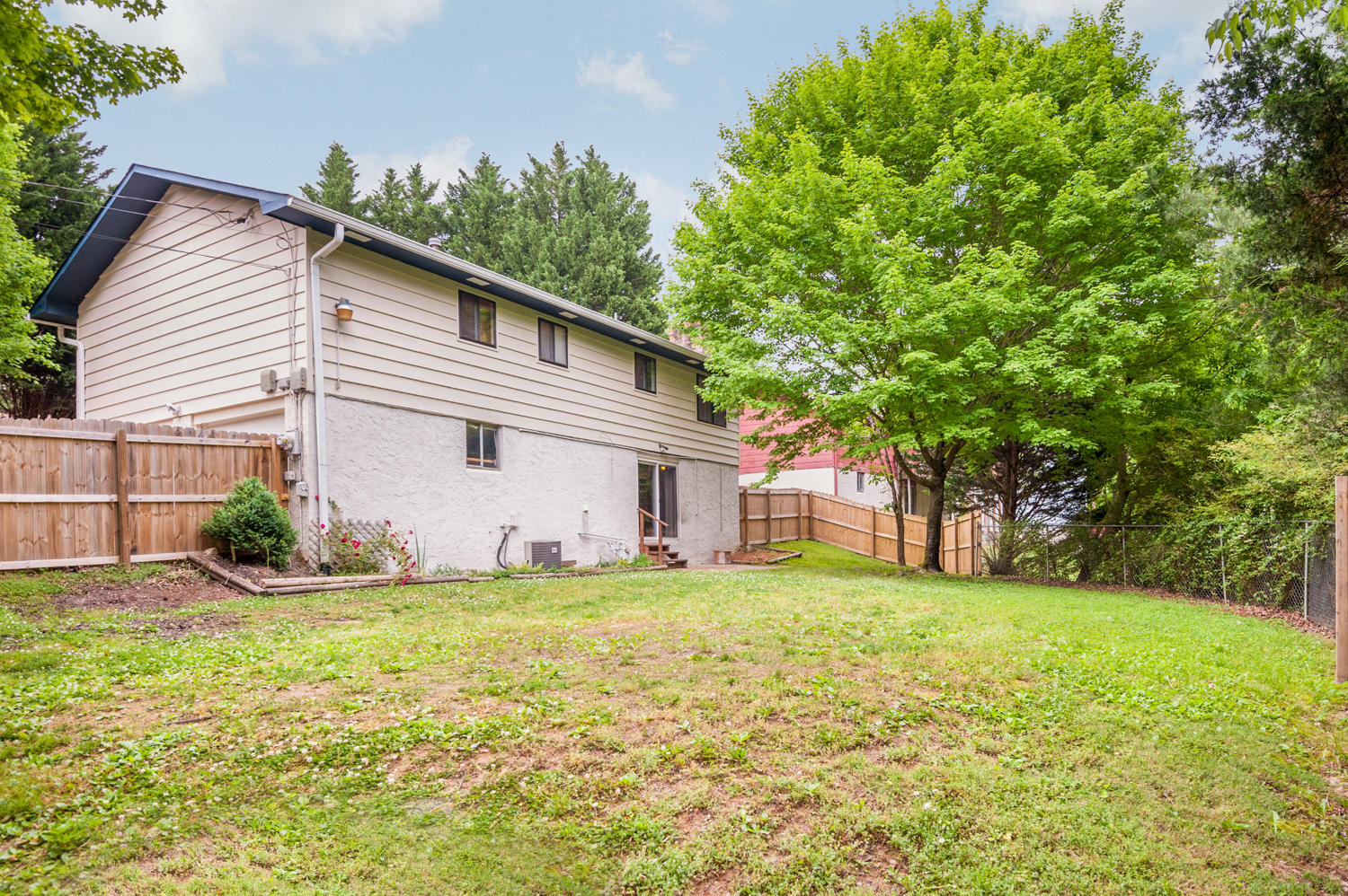 432 Stone Ridge Drive Hixson, TN 37343 - Photo 4 of 26 432_Stoneridge_Dr_008