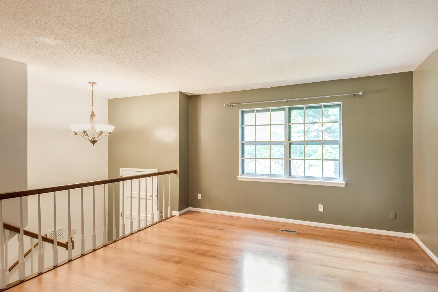 432 Stone Ridge Drive Hixson, TN 37343 - Photo 5 of 26 432_Stoneridge_Dr_009