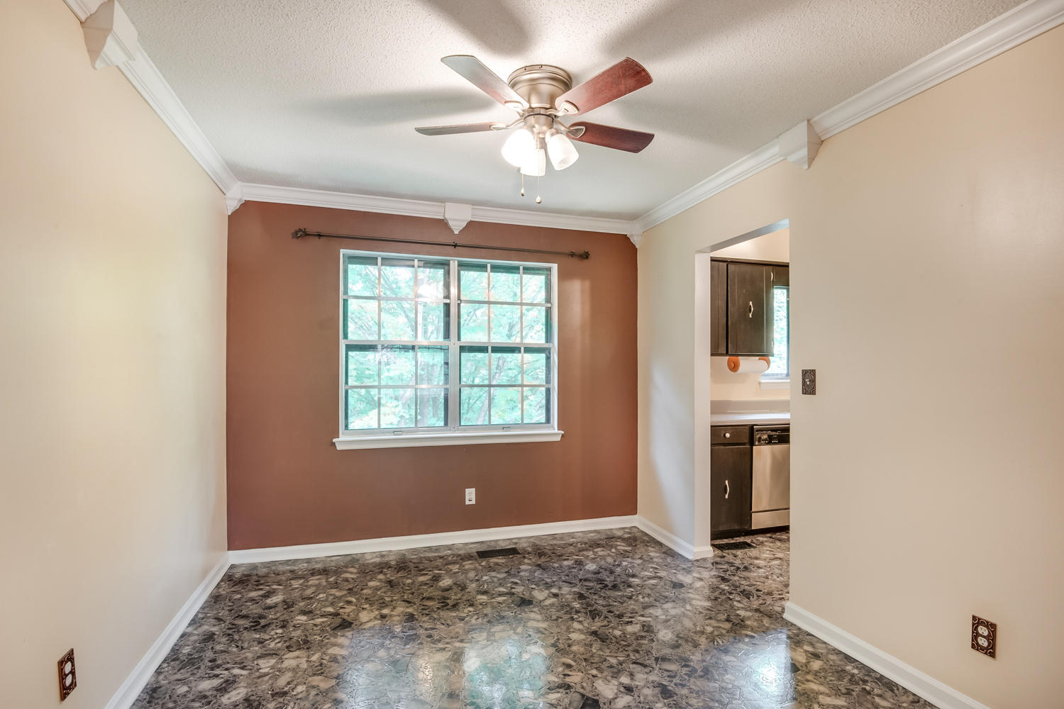 432 Stone Ridge Drive Hixson, TN 37343 - Photo 9 of 26 432_Stoneridge_Dr_013