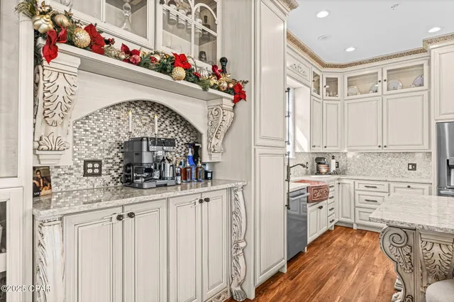 $1,399,000 | 6724 Yacht Club Drive, Panama City, FL 32404