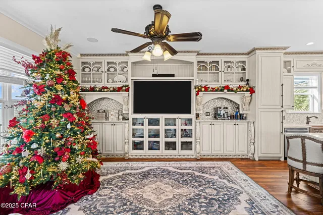 $1,399,000 | 6724 Yacht Club Drive, Panama City, FL 32404