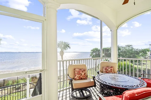 $1,399,000 | 6724 Yacht Club Drive, Panama City, FL 32404