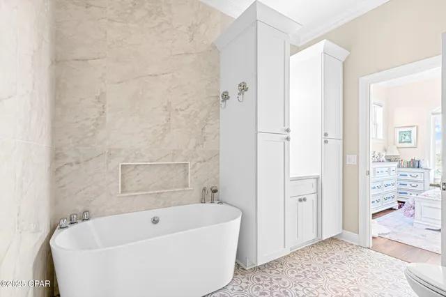 $1,399,000 | 6724 Yacht Club Drive, Panama City, FL 32404