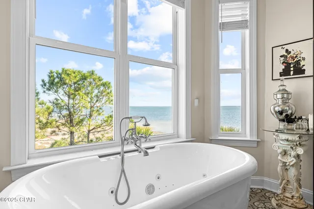 $1,399,000 | 6724 Yacht Club Drive, Panama City, FL 32404