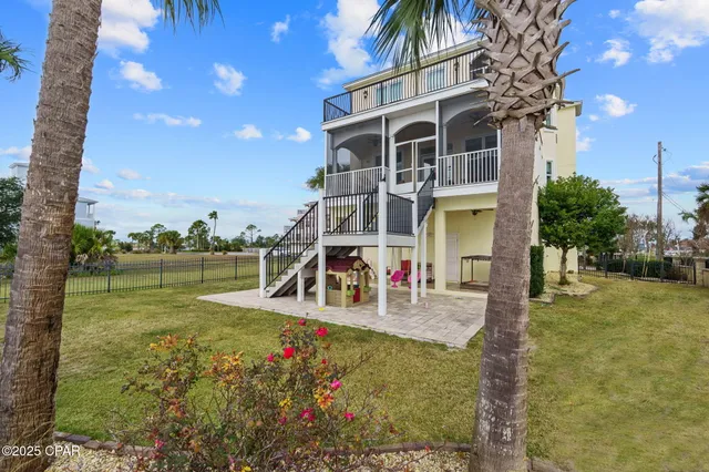 $1,399,000 | 6724 Yacht Club Drive, Panama City, FL 32404