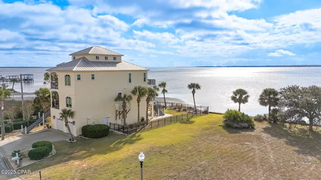 $1,399,000 | 6724 Yacht Club Drive, Panama City, FL 32404