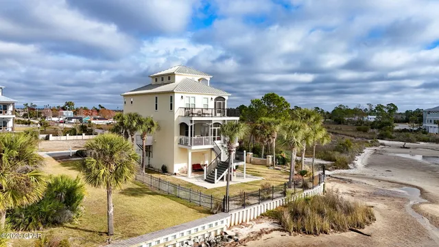 $1,399,000 | 6724 Yacht Club Drive, Panama City, FL 32404