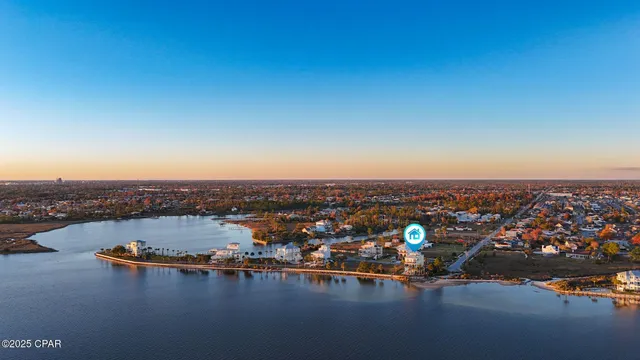 $1,399,000 | 6724 Yacht Club Drive, Panama City, FL 32404