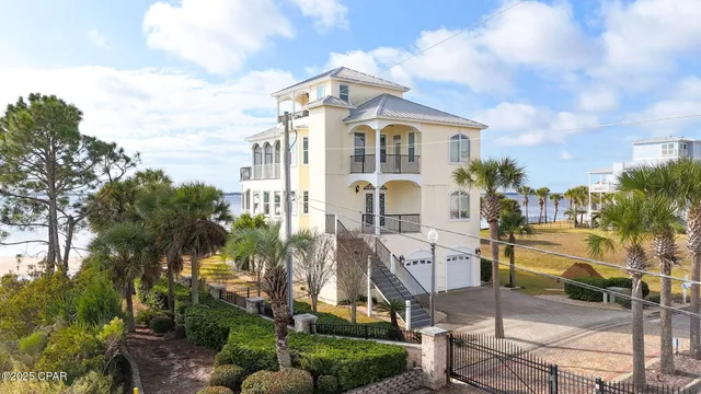 $1,399,000 | 6724 Yacht Club Drive, Panama City, FL 32404