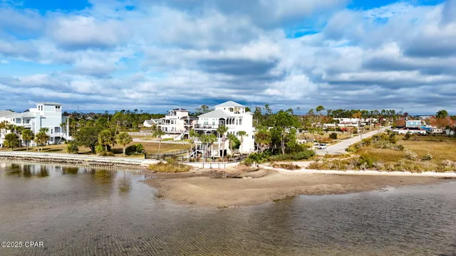 $1,399,000 | 6724 Yacht Club Drive, Panama City, FL 32404