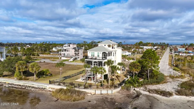 $1,399,000 | 6724 Yacht Club Drive, Panama City, FL 32404