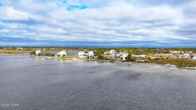 $1,399,000 | 6724 Yacht Club Drive, Panama City, FL 32404